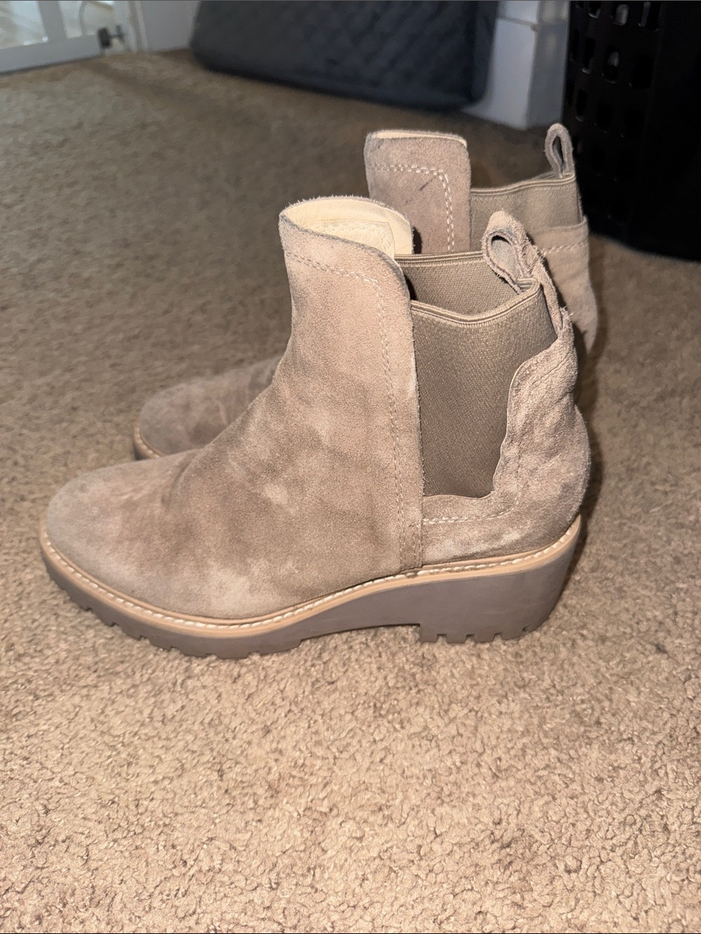 Dolce vita Women's Taupe Suede Ankle Boots - Chelsea Platform